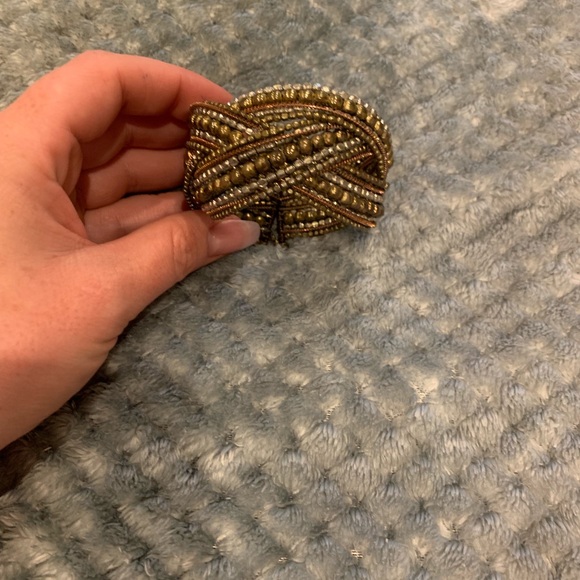 Bracelets - Picture 2 of 6